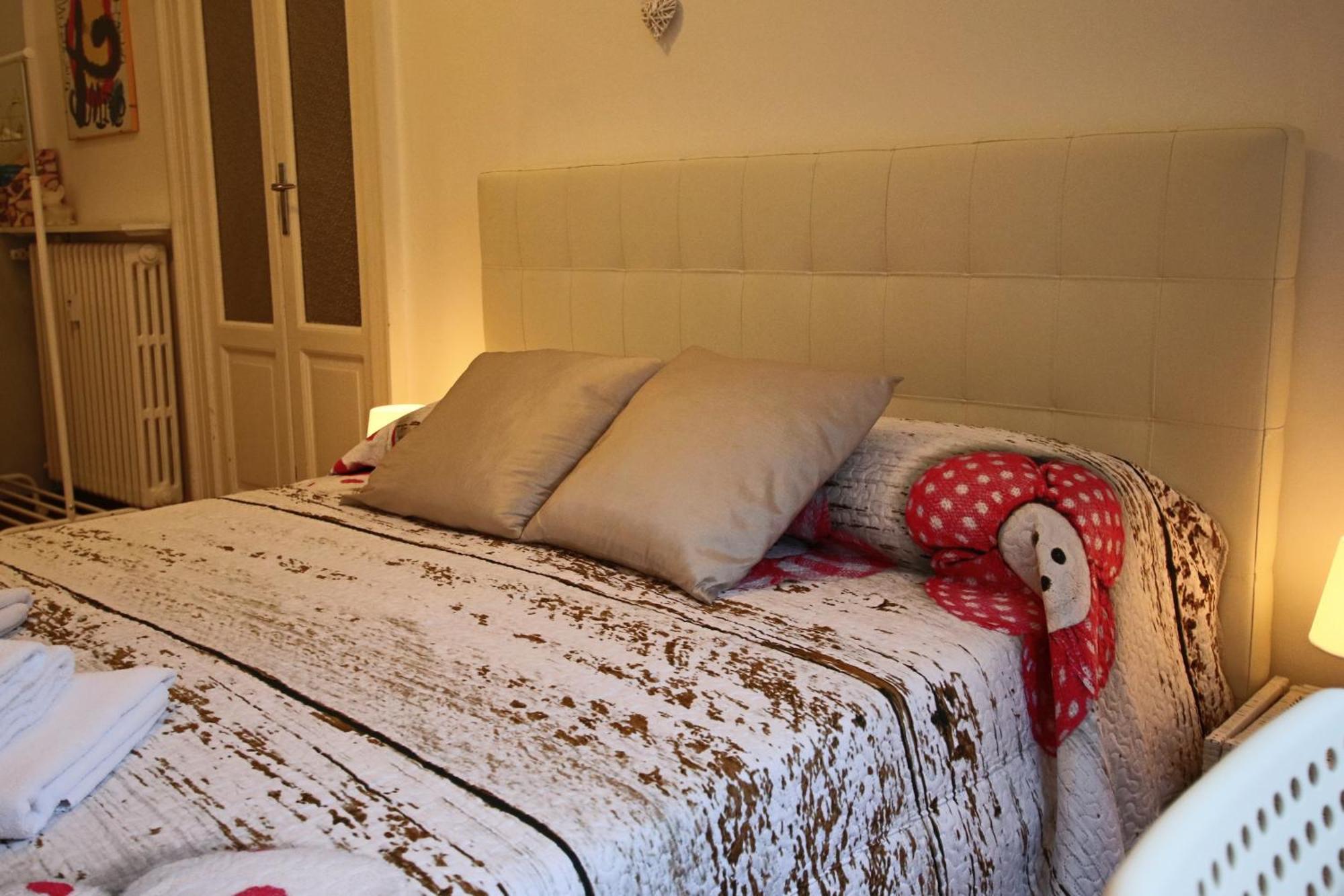 Piazza Duomo Amazing Apartment โกโม ภายนอก รูปภาพ
